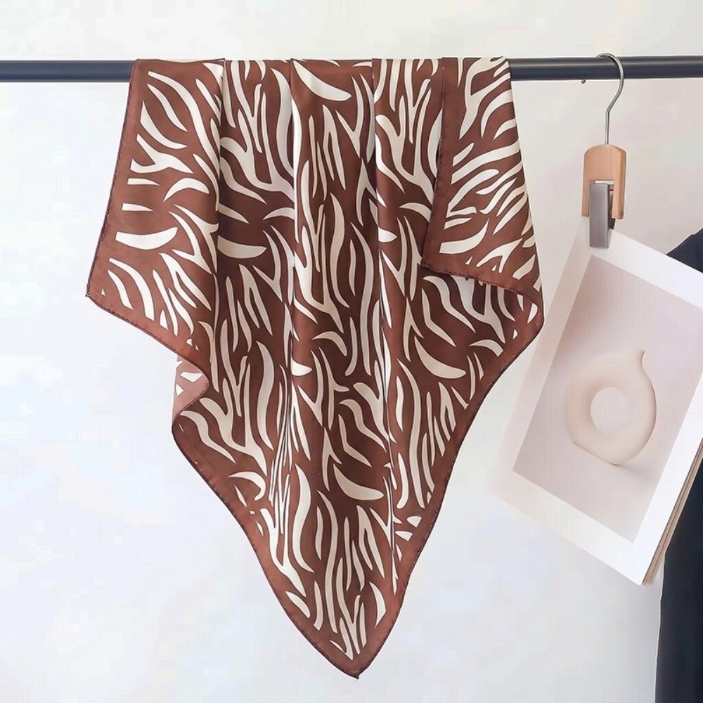 Luxury Bags Designer - 70x70cm Silk Scarf Silk Material Leopard